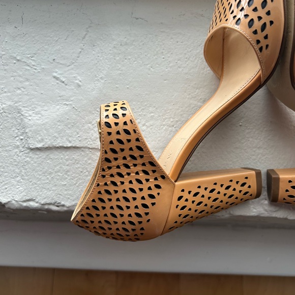 J Crew Patent Block Heel, 7.5 - Picture 6 of 9